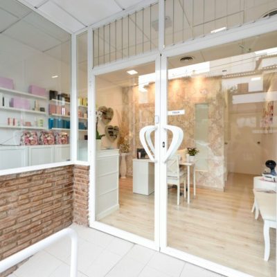 beauty-center-wellness-and-spa-salon-entrance--e1732094528387